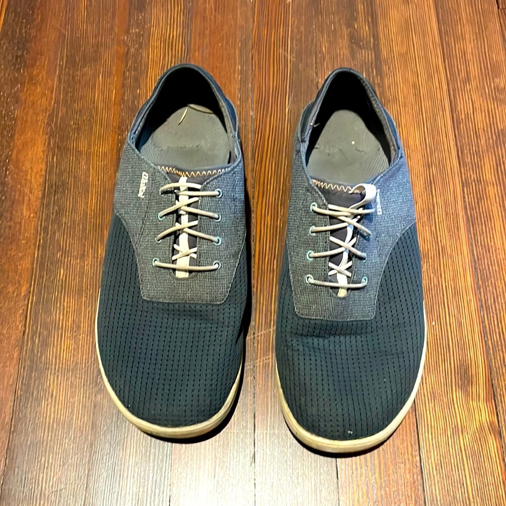 Olukai Mens 11 Slip ons